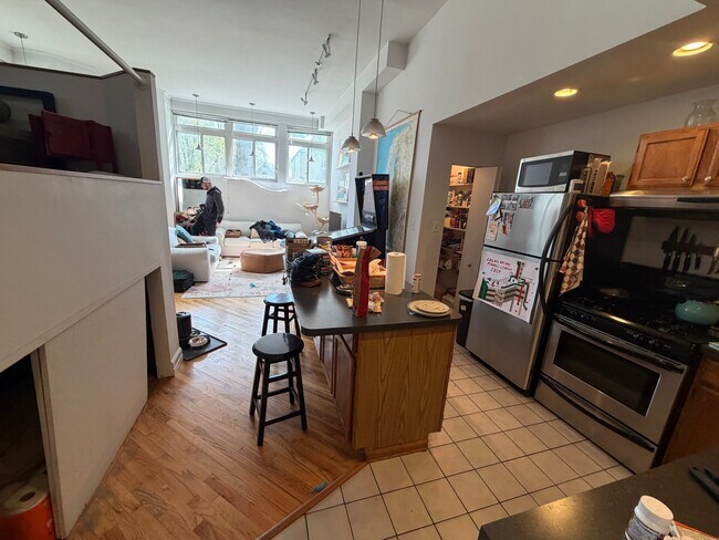 Foto del edificio - 3858 N Hermitage Ave