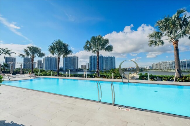 Foto del edificio - 5500 Island Estates Dr