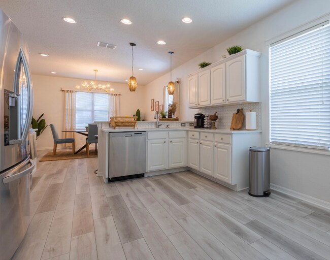 Building Photo - 356 Cotswold Cir