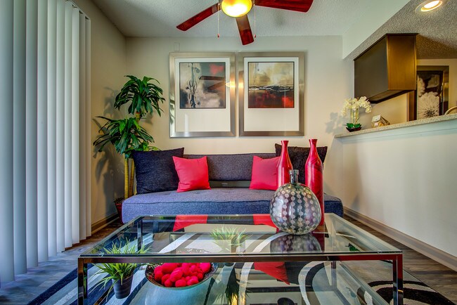 Foto del edificio - The Edge Apartments