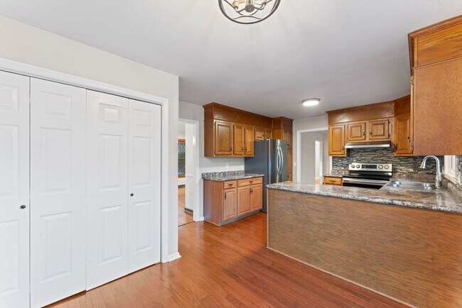 Foto del edificio - 3 br, 2 bath House - 2402 Wiltshire Dr.