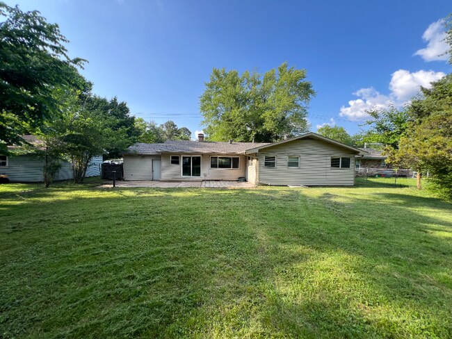 Photo - 2121 W Wedington Dr House
