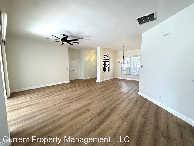 Building Photo - 4 br, 3 bath House - 8844 Mariposa Court
