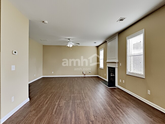 Building Photo - 5655 Livingston Ct