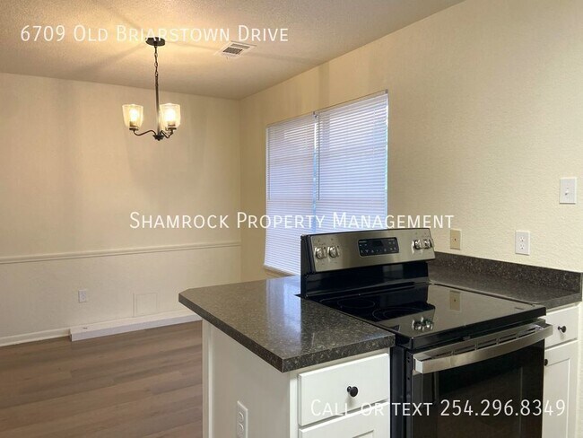 Building Photo - Old Briarstown Duplex