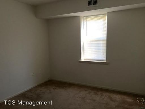 Foto del edificio - 3360 Chichester Ave