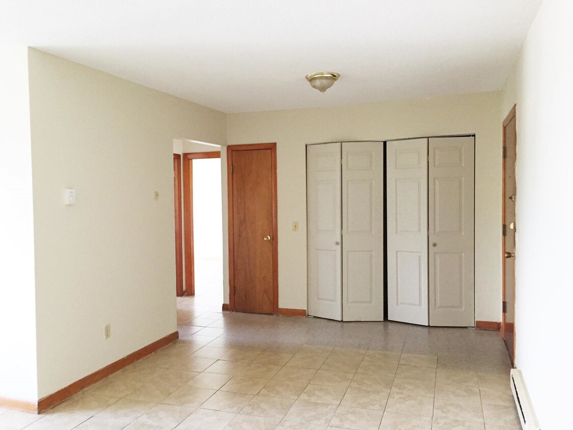 30 Cedar St Unit 206, Worcester, MA 01609 Room for Rent in Worcester