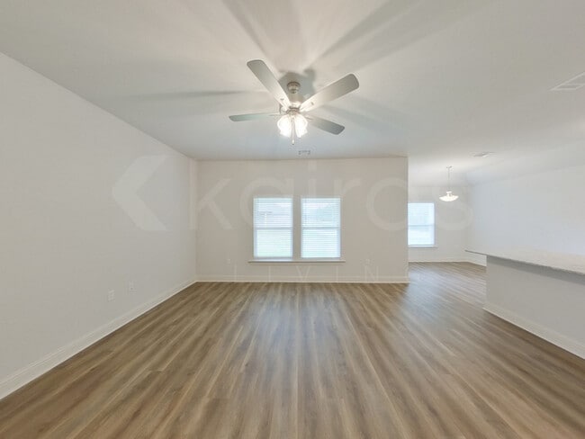 Foto del edificio - 17653 Carlisle Ave