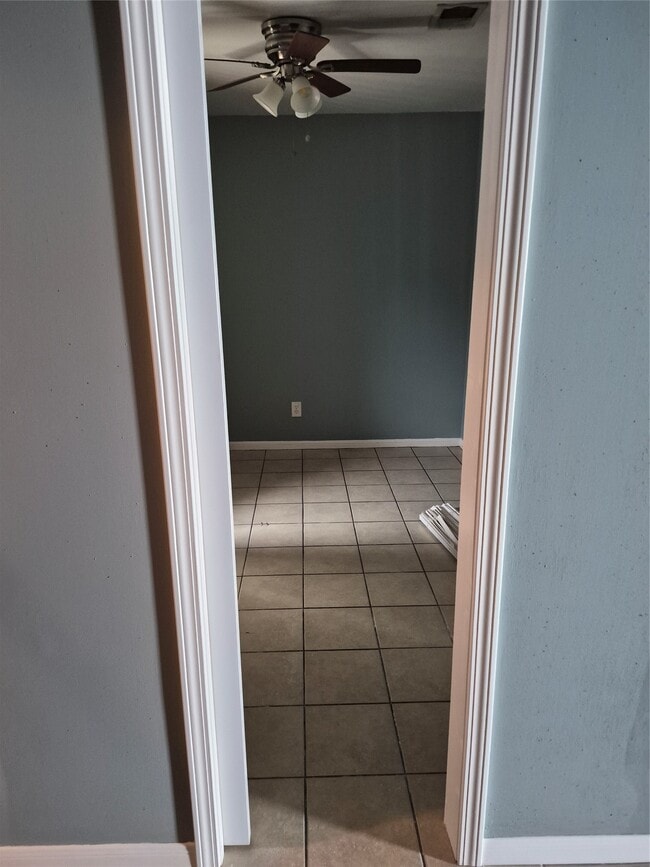 Building Photo - 3506 Cove View Blvd