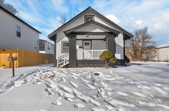 Building Photo - 218 S Walcott St