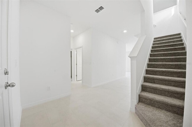 Building Photo - 37411 Roanoke River Wy