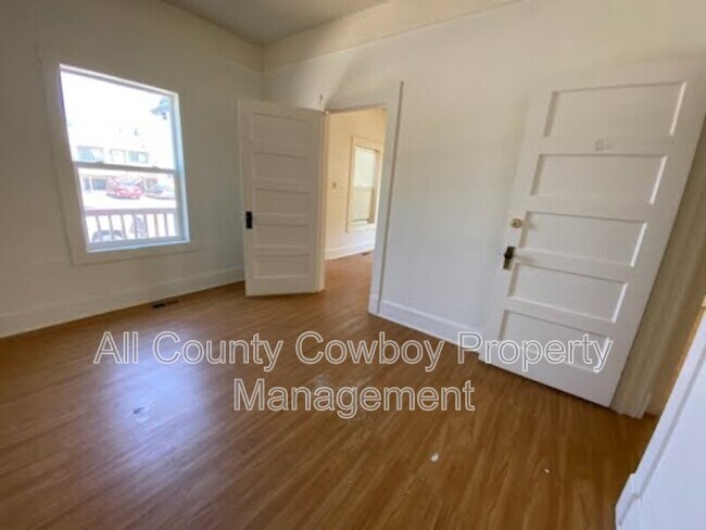 Foto del edificio - 814 E Garfield St