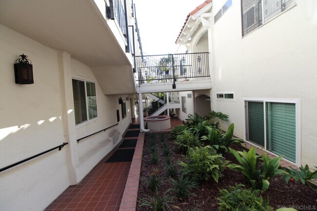 Foto del edificio - 3972 Jackdaw St