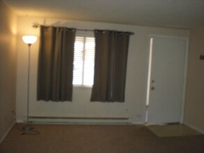 Building Photo - 114 Glenda Dr