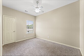 Building Photo - 4536 Mallow St