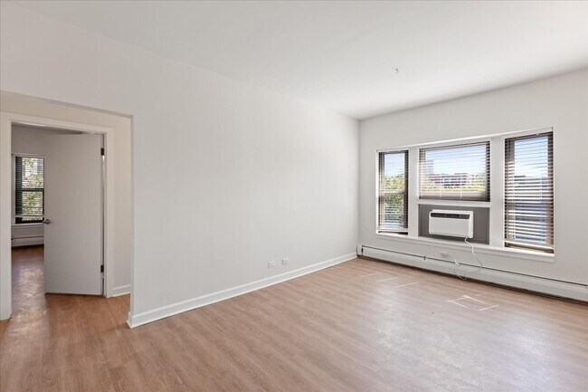 Foto del edificio - 900 W Windsor Ave