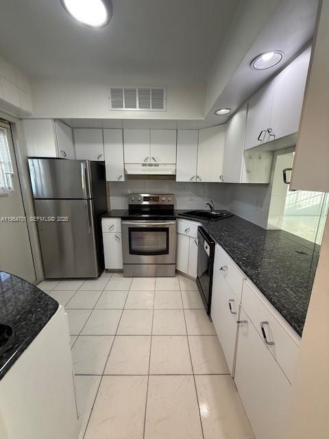 Building Photo - 20200 NE 29th Ct