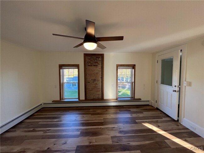 Building Photo - 45 E Oneida St