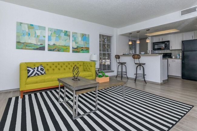 Foto del edificio - Timbers Apartment Homes