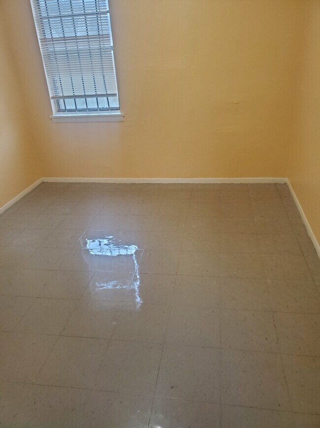 Foto del edificio - 719 Edith Ave