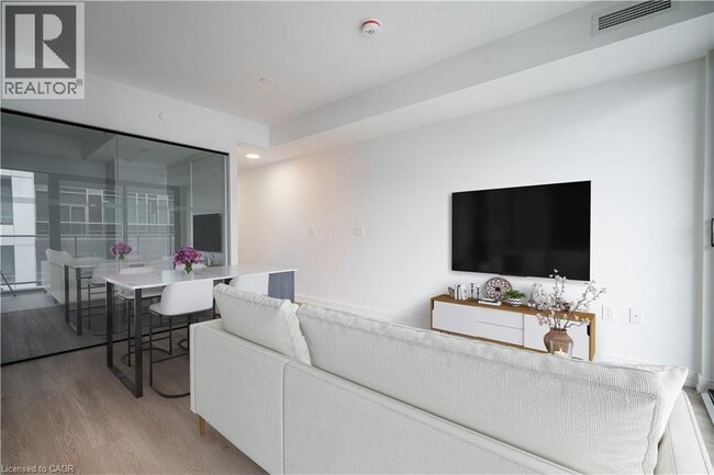 Building Photo - 1 Jarvis St