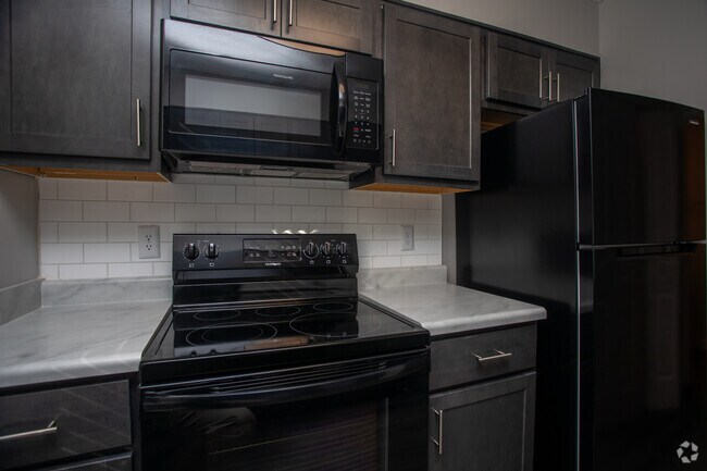 Foto del edificio - The Bluffs Apartment Homes