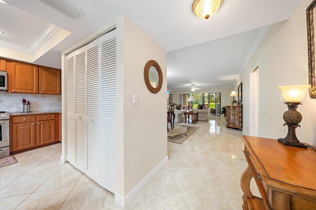 Foto del edificio - 803 Clubhouse Cir