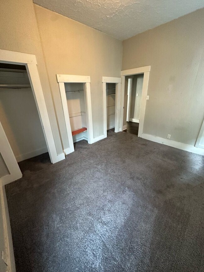 Foto del edificio - PRELEASING for AUGUST 2024! In-Unit Washer...