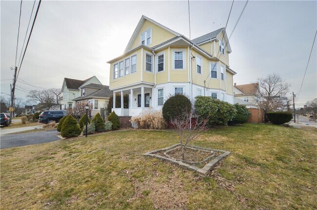 Building Photo - 265 Woodbine St