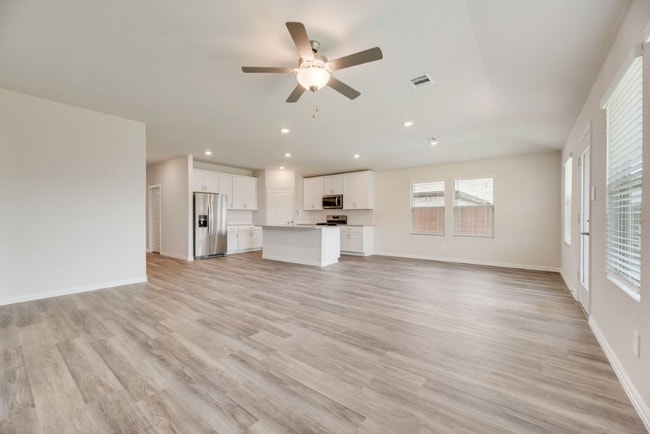 Building Photo - 2220 Dunbar Dr