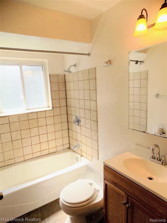 Primary Photo - 28177 Fairfax St