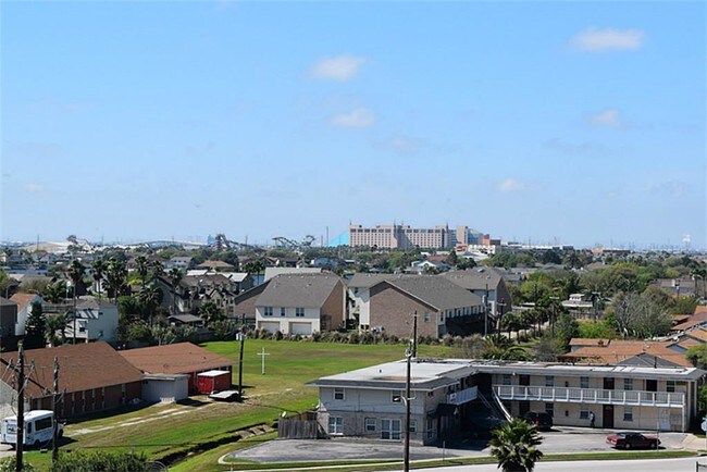 Building Photo - 7310 Seawall Blvd