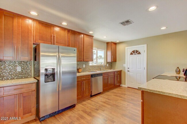 Building Photo - 11232 N Balboa Dr