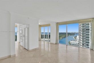 Building Photo - 4775 Collins Ave