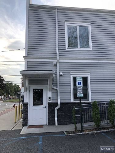 Building Photo - 203 N Washington Ave