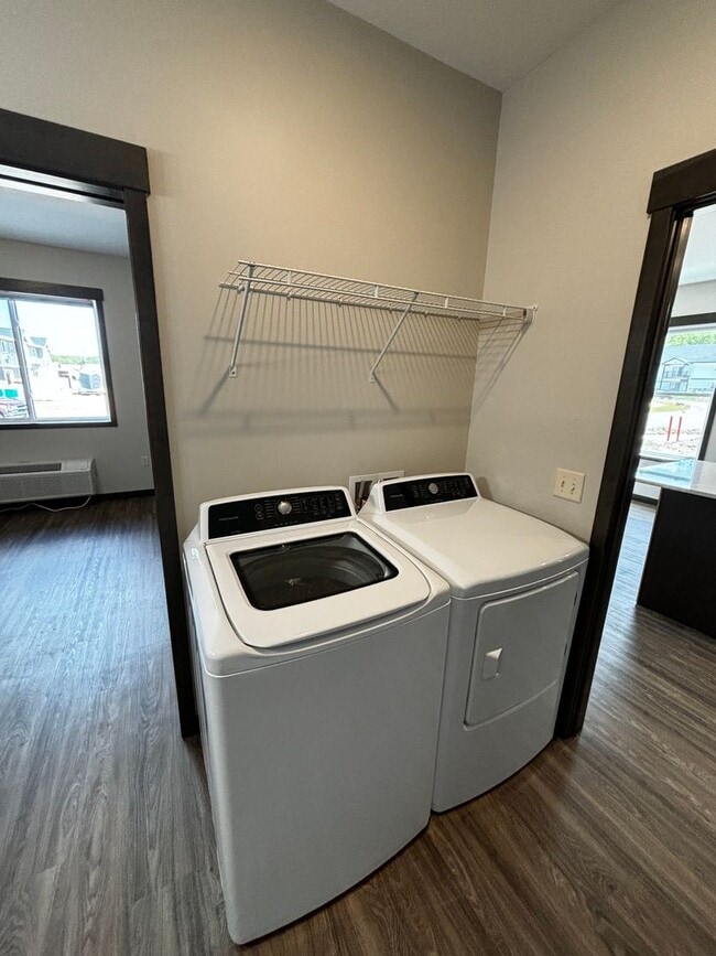 Interior Photo - Bartlett Crossing