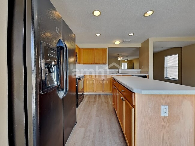 Building Photo - 10512 Boyette Creek Blvd