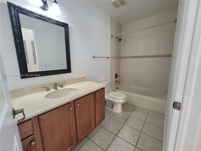 Foto del edificio - 5271 SW 8th St