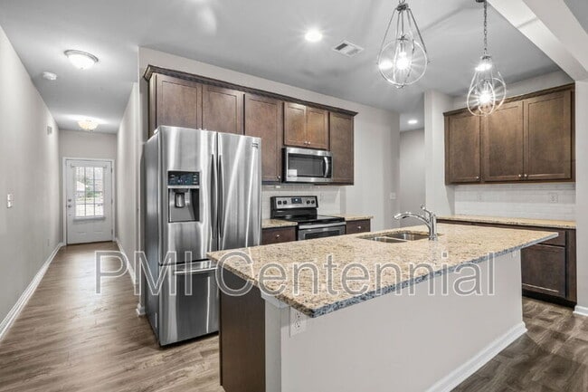 Photo - 537 Jefferson Chase St House