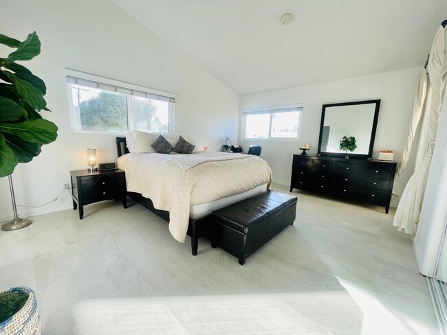 Building Photo - 1307 Aviation Blvd