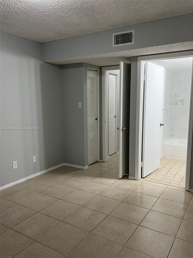 Foto del edificio - 10521 SW 158th Ct