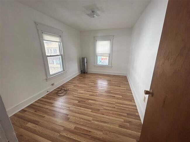 Foto del edificio - 225 Hill Ave