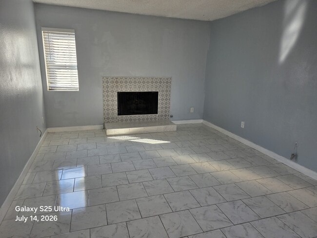 Building Photo - 6560 College Grove Dr