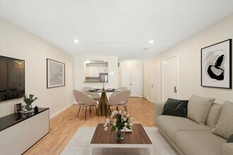 Building Photo - 176 Swanson Rd