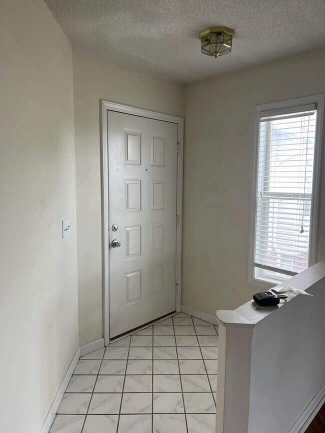 Foto del edificio - Breezewood Condo, 2 Brd/2bath, center of W...