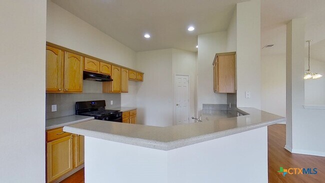 Building Photo - 102 Hersee Ct