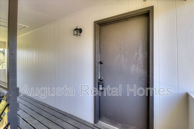 Foto del edificio - 325 B Verdery Drive