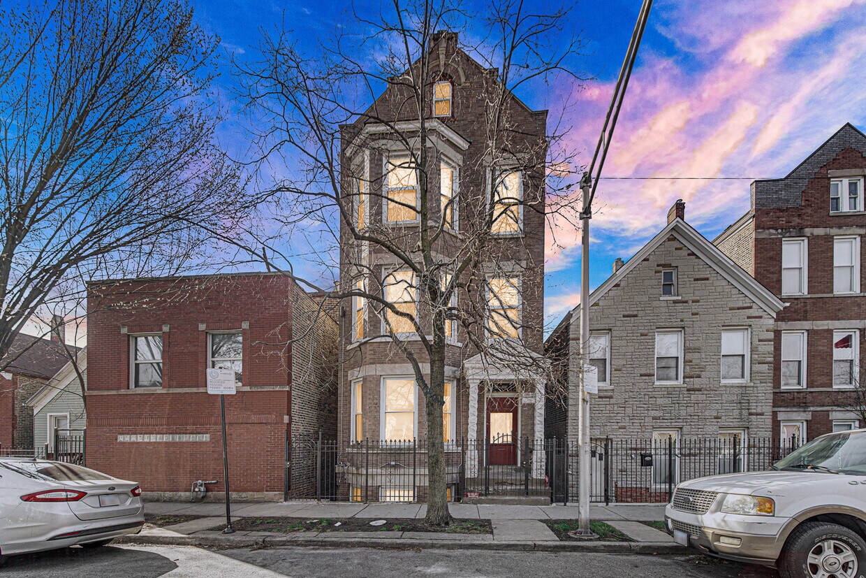 Primary Photo - 2623 W 21st Pl