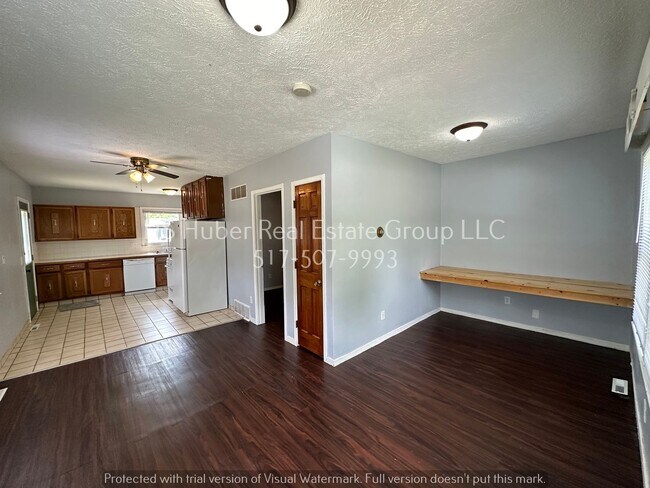 Foto del edificio - 307 Astor Ave