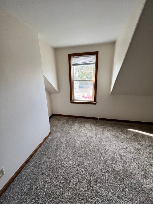 Building Photo - 38 Arnold Rd